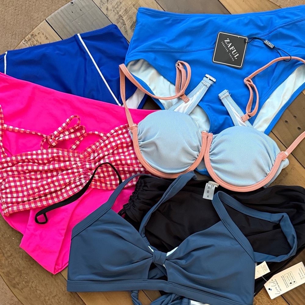 8 Pc Bikini Collection - Size Medium NWT / NWOT